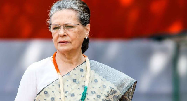 दिल्ली सेशन कोर्ट में सोनिया गांधी पर आरोप लगाया गया