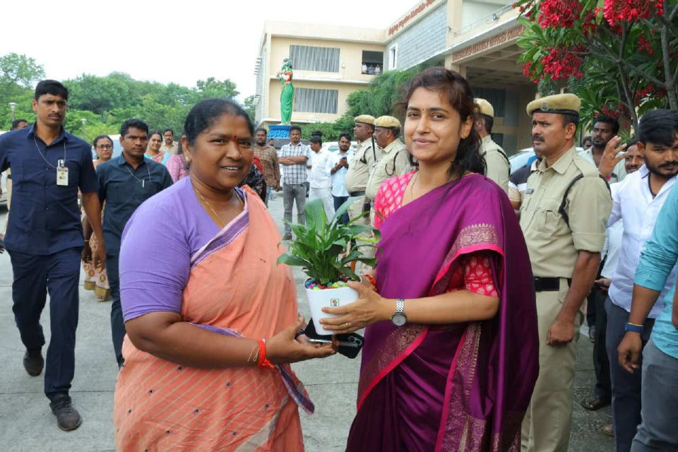 Construction of 'ham' rural roads in Telangana from October 25: Minister Sitakka
